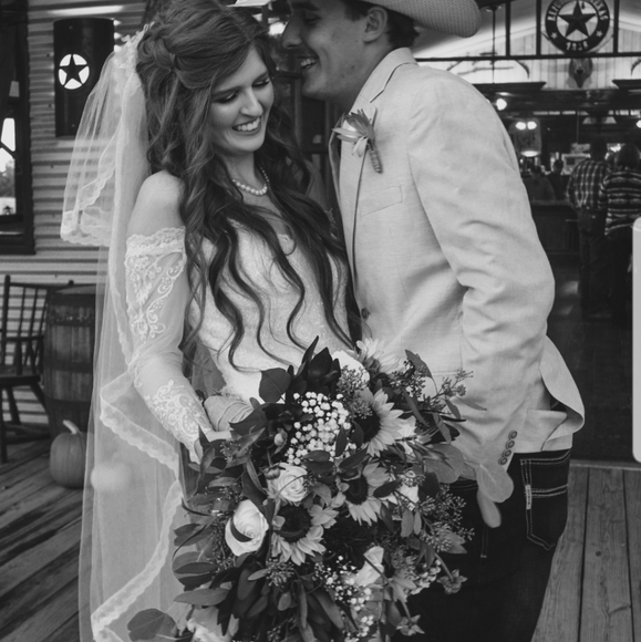 Meet your Posher, Hailie - Picture 8 of 10